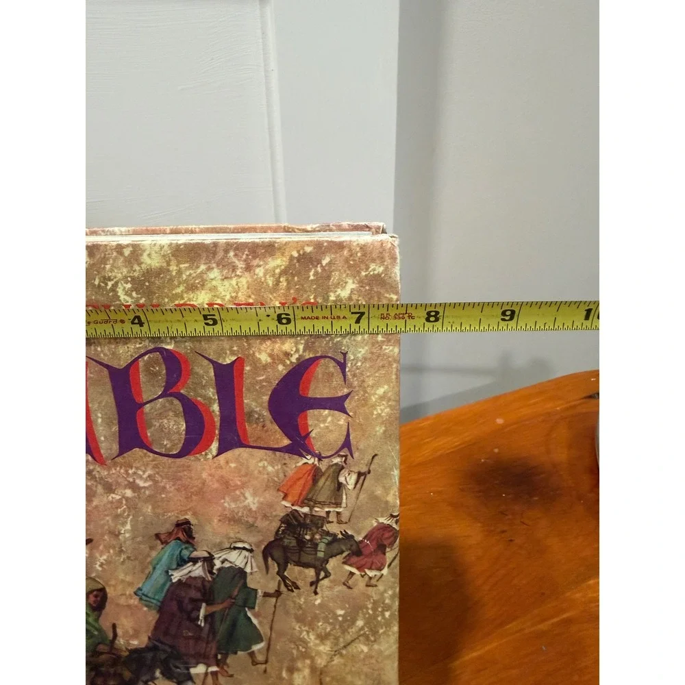 Vintage Golden Press The Childrens Bible Illustrated Hardcover Book 16520
